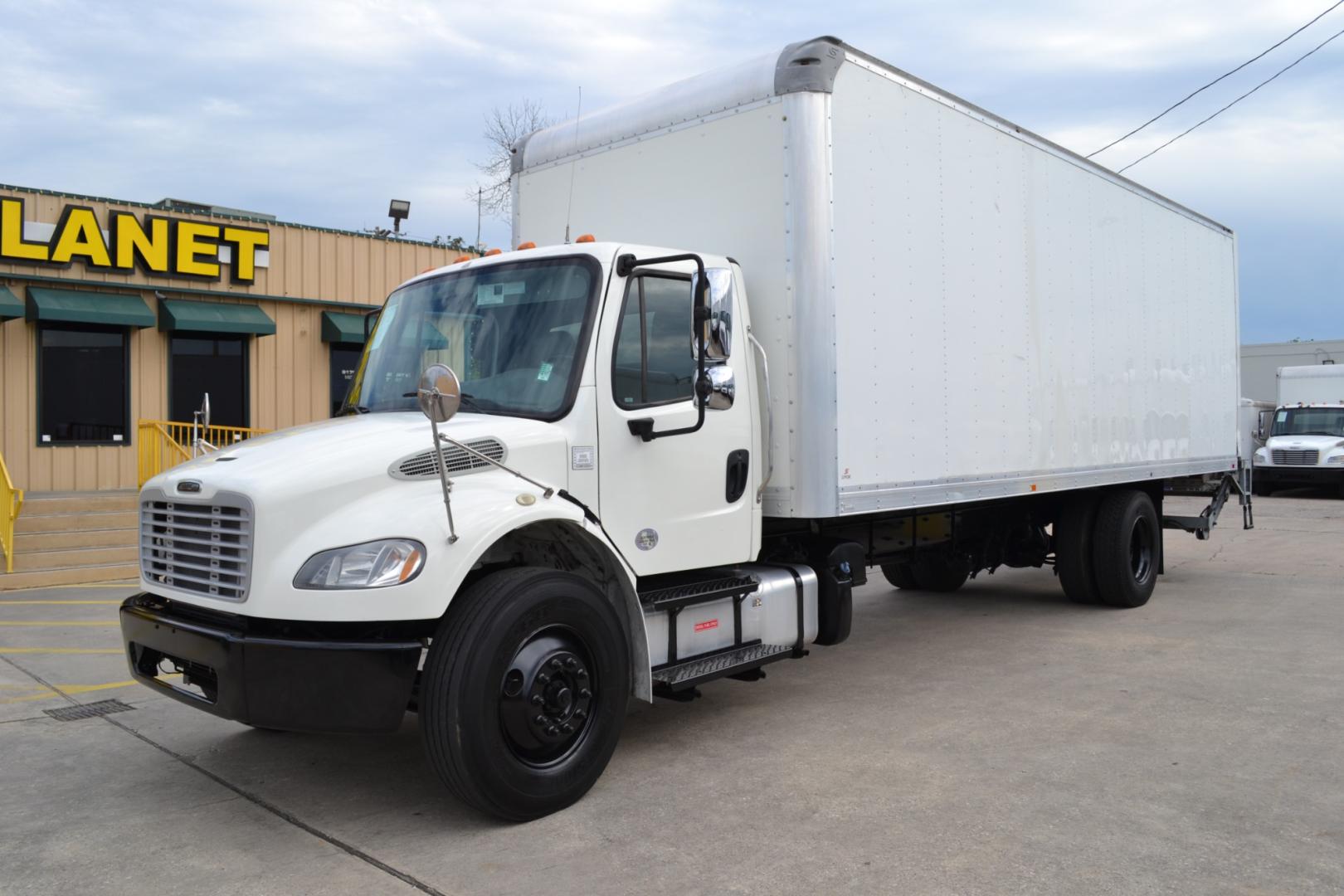 2019 WHITE /BLACK FREIGHTLINER M2-106 with an CUMMINS B6.7L 220HP engine, ALLISON 2100RDS AUTOMATIC transmission, located at 9172 North Fwy, Houston, TX, 77037, (713) 910-6868, 29.887470, -95.411903 - Photo#0